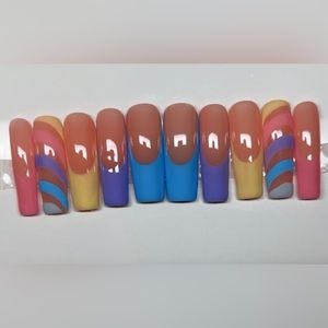 Pastel French press on nails